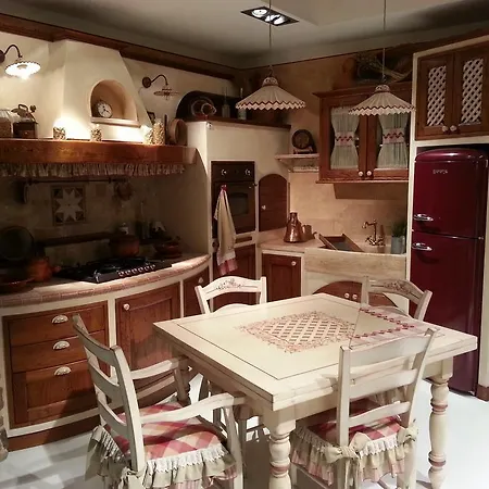 Tuscany Gallery Bed & Breakfast