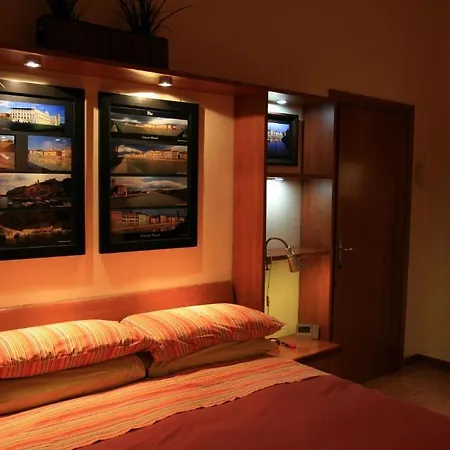 Tuscany Gallery Bed & Breakfast *